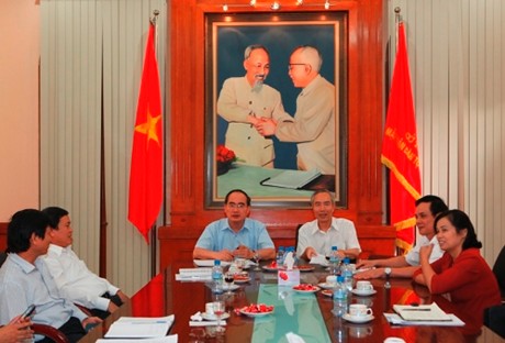 Chủ tịch Nguyễn Thiện Nhân đánh giá cao đóng góp  của đồng chí Huỳnh Đảm trong sự nghiệp đại đoàn kết dân tộc.